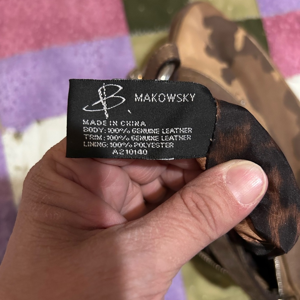 B Makowsky crossbody camo leather purse - Picture 11 of 12